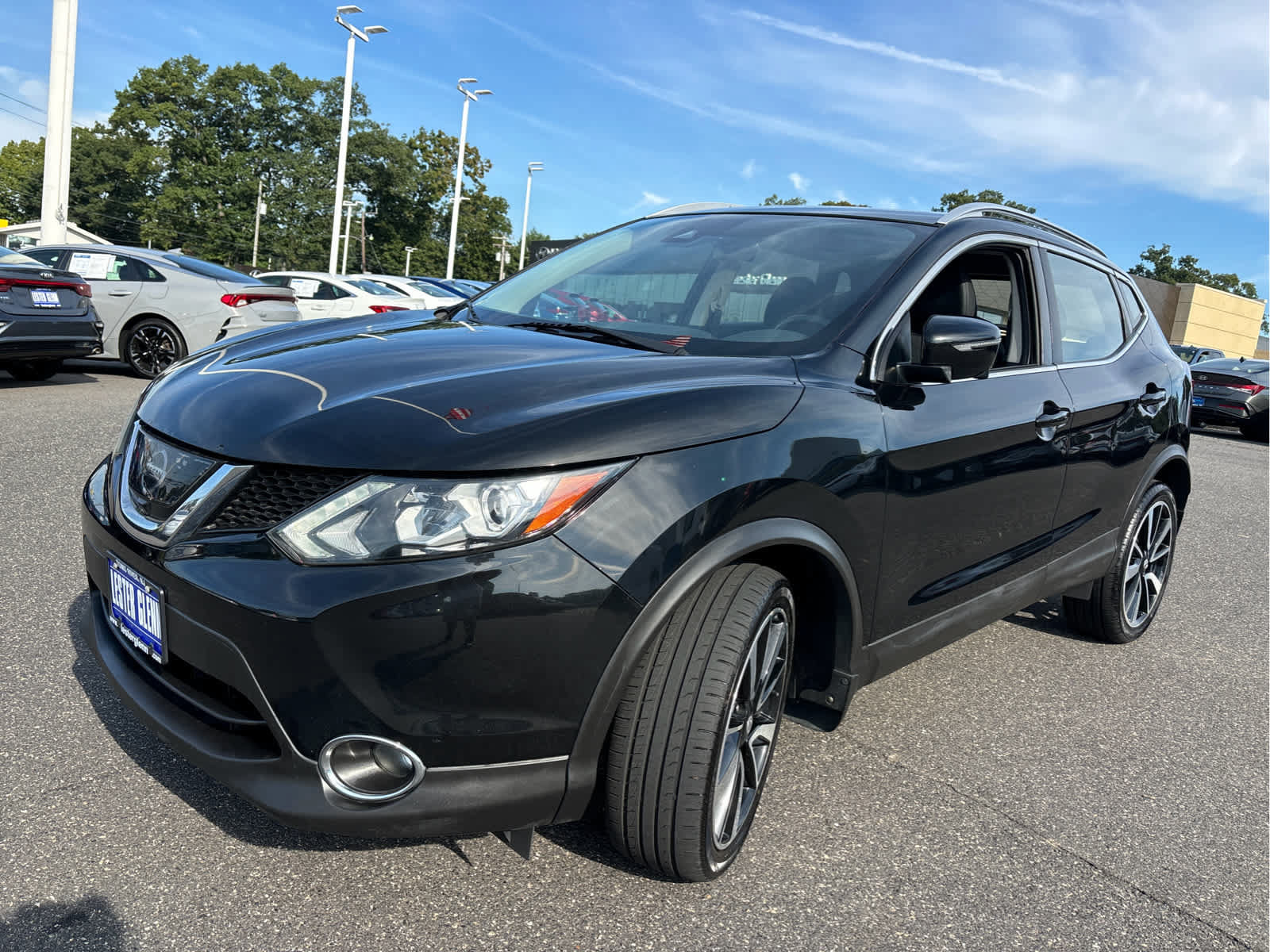 Used 2017 Nissan Rogue Sport SL w/ SL Premium Package AWD/4WD image 5