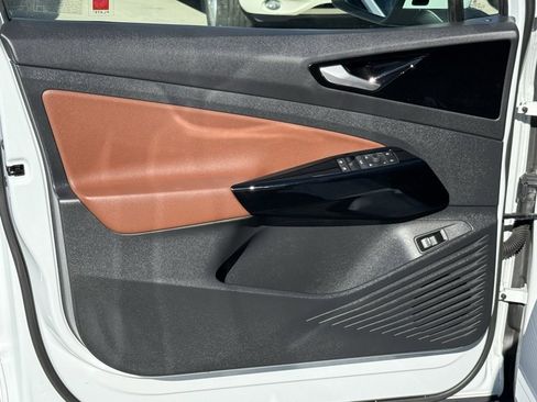 Used 2021 Volkswagen ID.4 Pro S w/ Gradient Package image 11