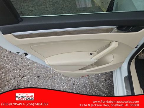 Used 2017 Volkswagen Passat 1.8T SE image 9
