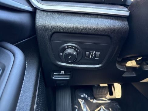 New 2026 Jeep Grand Cherokee Limited w/ Limited Altitude Package AWD/4WD image 16