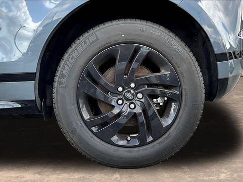 Used 2023 Land Rover Range Rover Evoque R-Dynamic S AWD/4WD image 34