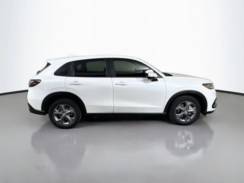 Certified 2027 Honda HR-V LX image 8