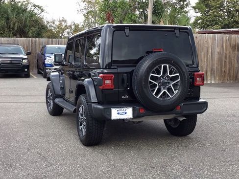 Used 2024 Jeep Wrangler Sahara w/ Safety Group image 7