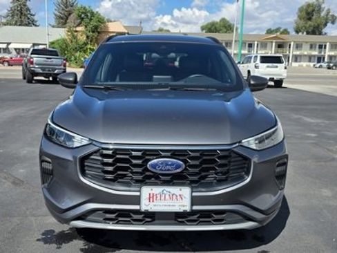 Used 2024 Ford Escape ST-Line image 2