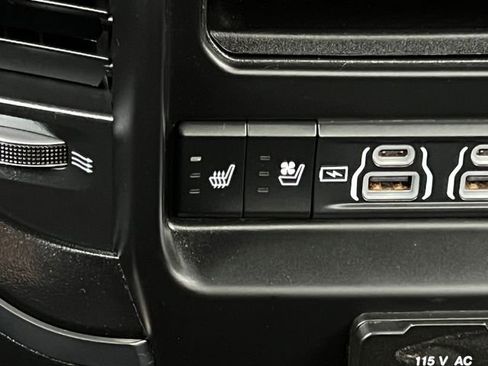 Used 2021 RAM 1500 Limited AWD/4WD image 38