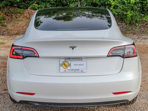 Used 2023 Tesla Model 3 Standard Range RWD image 4