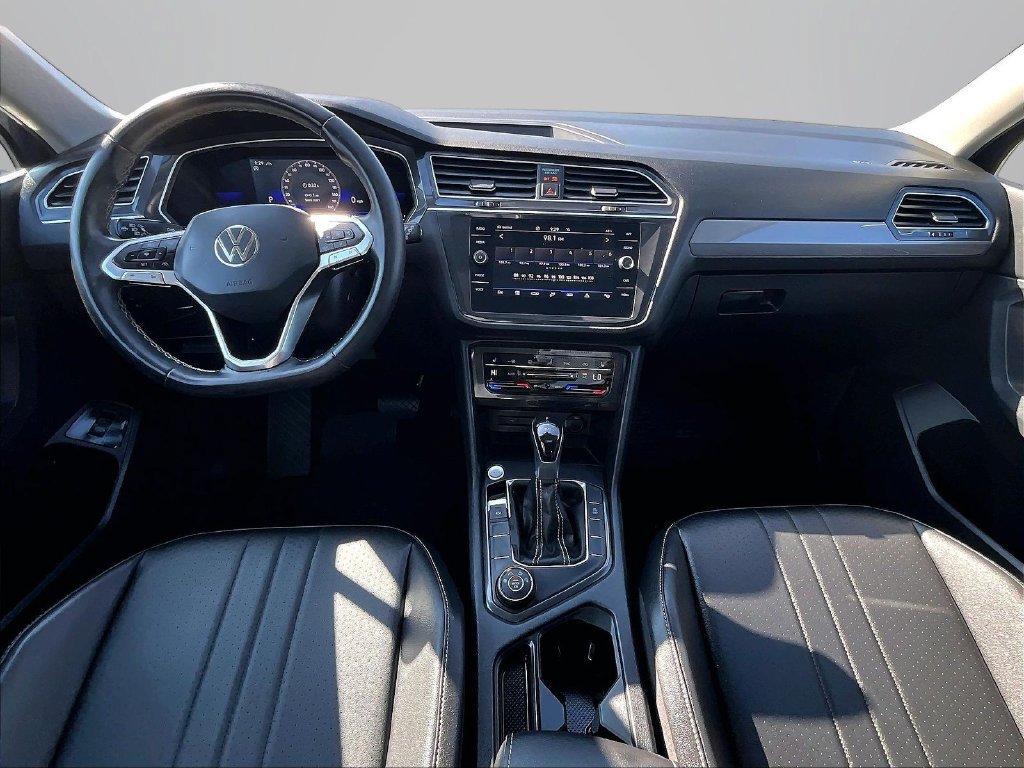 Used 2022 Volkswagen Tiguan SE AWD/4WD image 15