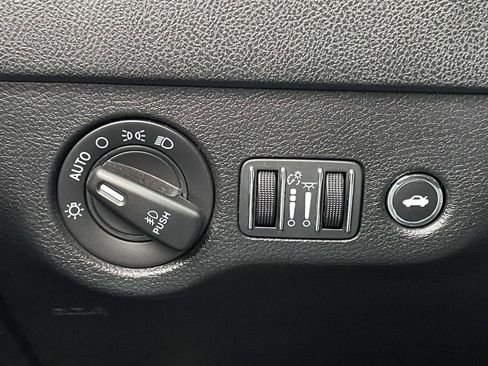 Used 2019 Dodge Charger GT RWD image 17