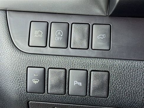 Used 2018 Toyota Highlander Limited image 14