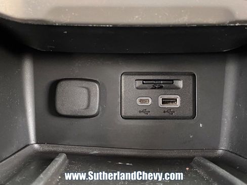 Used 2022 GMC Acadia Denali w/ GMC Pro Grade Package image 38