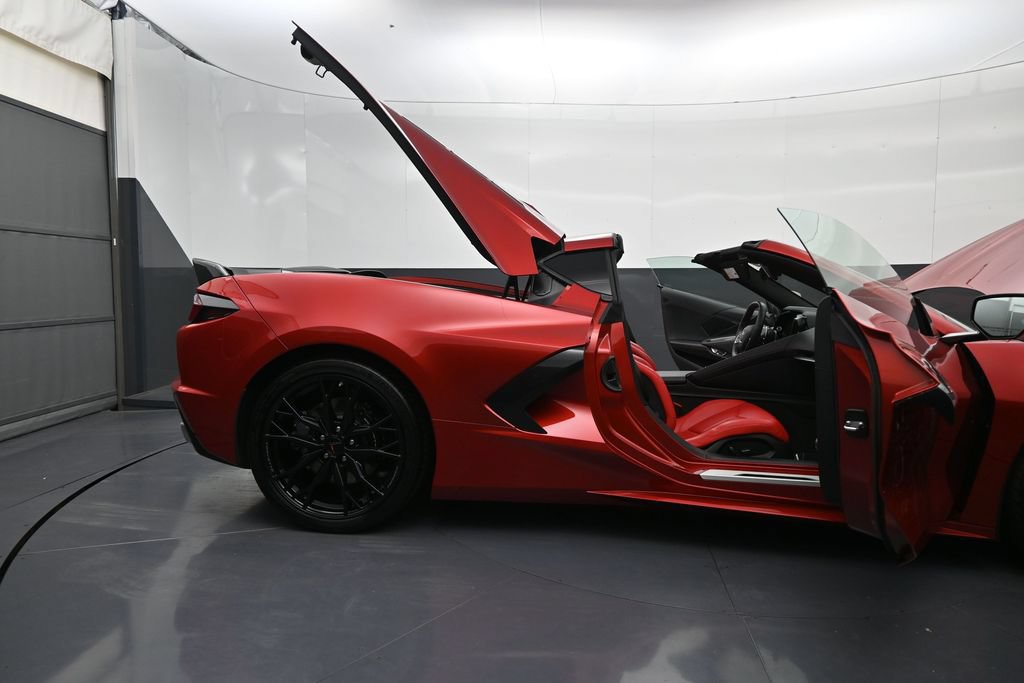 Used 2024 Chevrolet Corvette Stingray Coupe RWD image 10