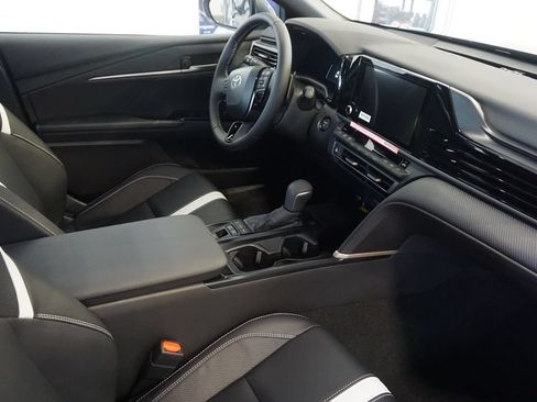 New 2026 Toyota Camry SE FWD image 25