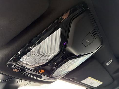 Used 2023 BMW 540i w/ M Sport Package image 14