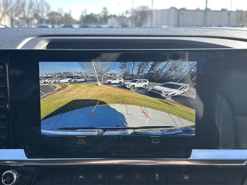 Used 2025 GMC Sierra 1500 SLT image 25