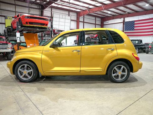 Used 2002 Chrysler PT Cruiser Limited FWD image 4