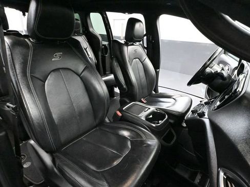 Used 2019 Chrysler Pacifica Touring-L Plus w/ Advanced Safetytec Group image 59