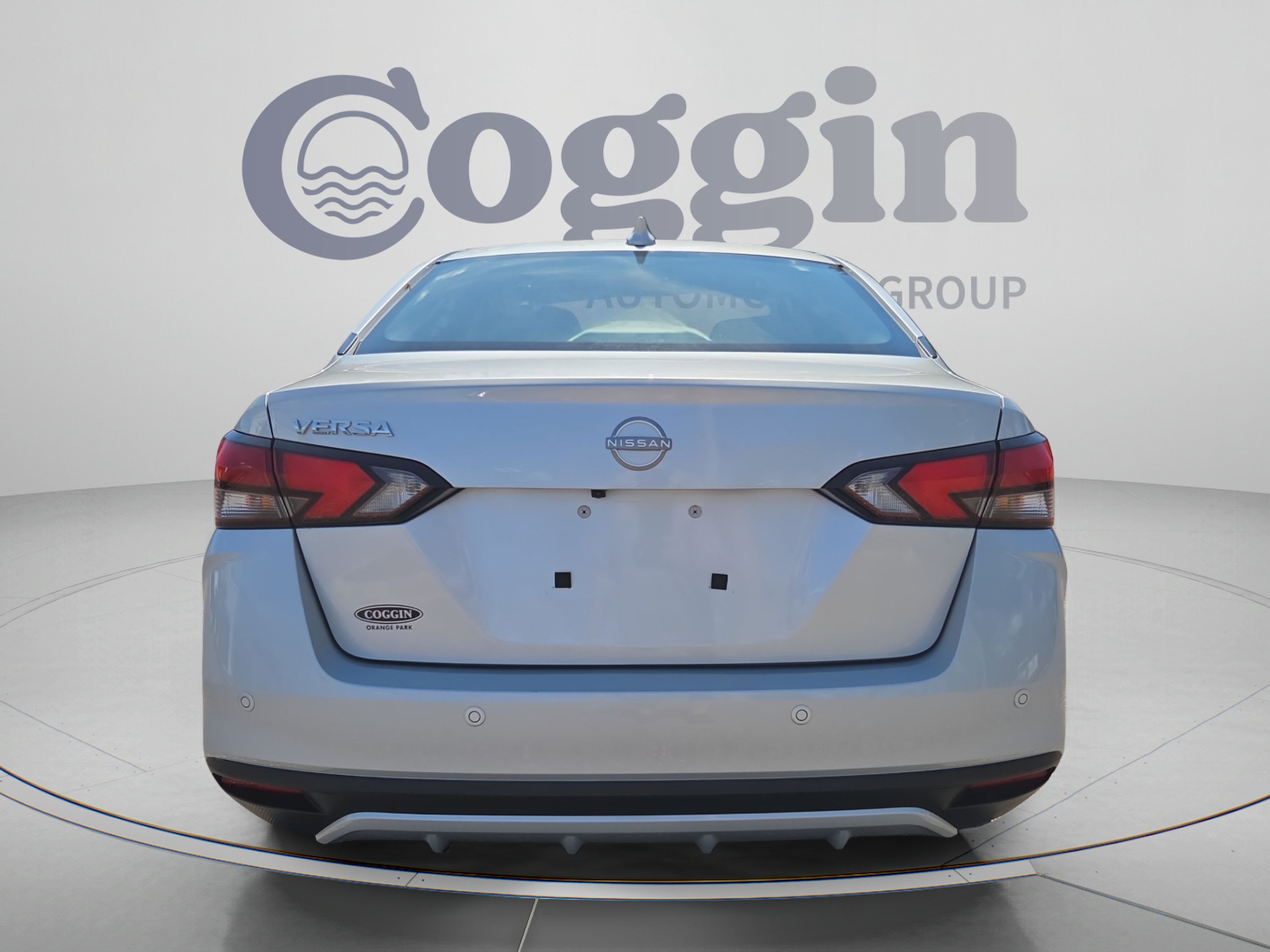 Used 2025 Nissan Versa SV FWD image 4