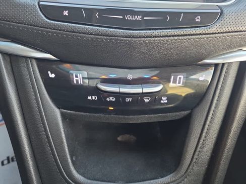Used 2018 Cadillac XT5 Luxury w/ Driver Awareness Package image 20