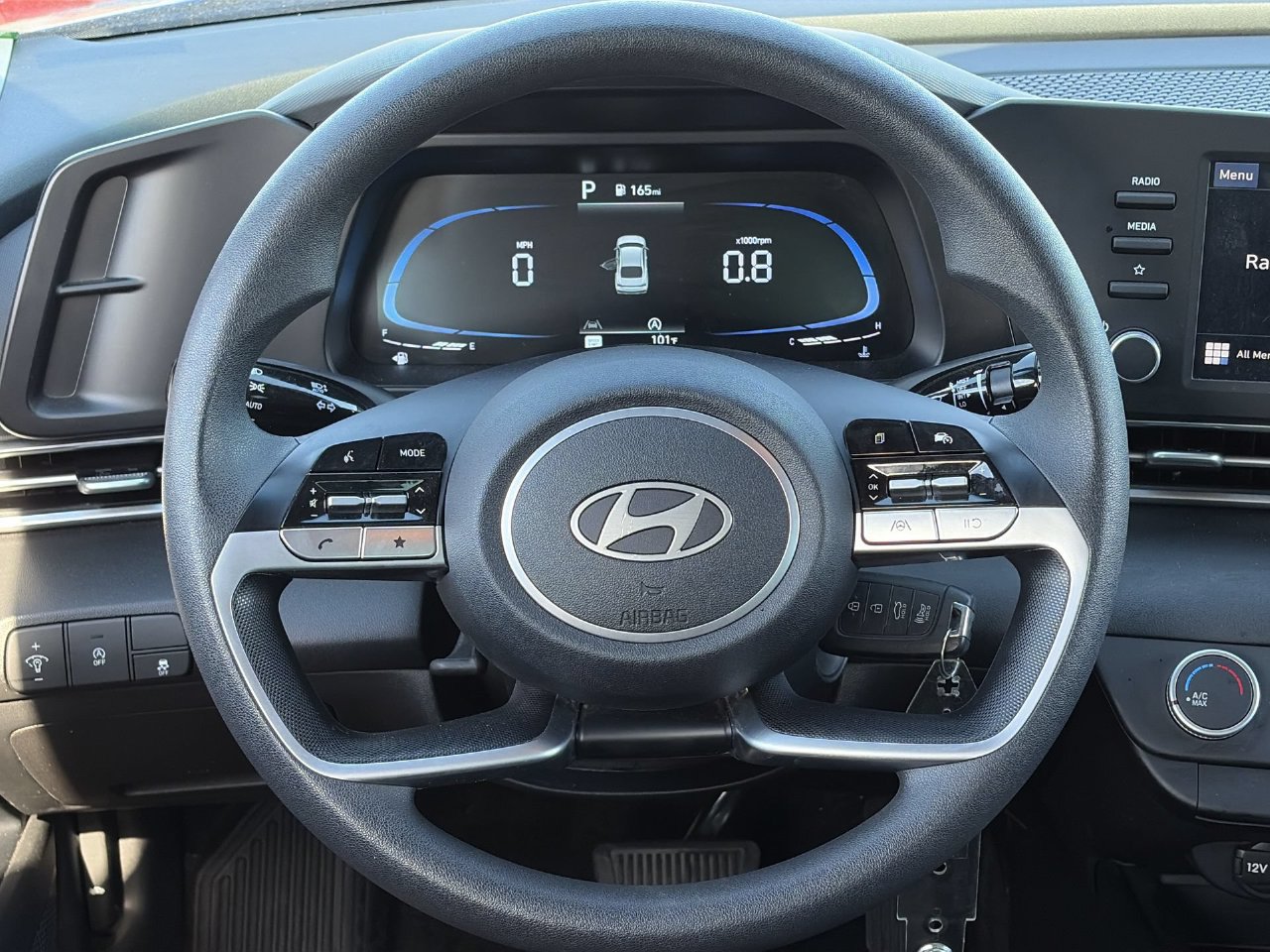 Certified 2025 Hyundai Elantra SE FWD image 21