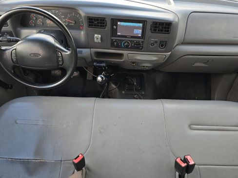 Used 2001 Ford F250 XL AWD/4WD image 13