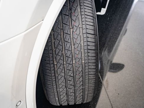 Used 2024 BMW X4 M40i w/ Premium Package image 38