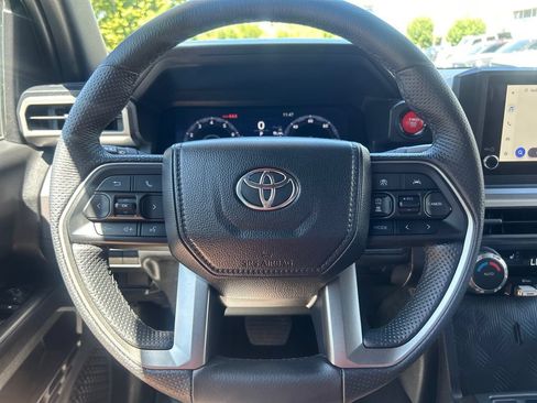 Certified 2026 Toyota Tacoma TRD Off-Road AWD/4WD image 17