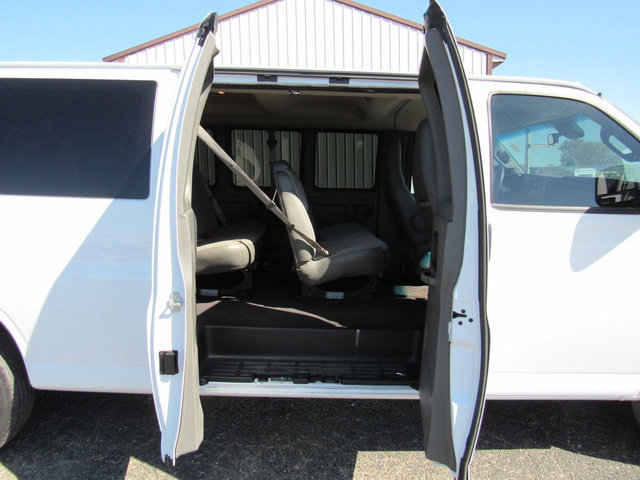 Used 2019 Chevrolet Express 3500 LT w/ LT Preferred Equipment Group RWD image 16