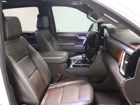 Used 2025 GMC Sierra 1500 Denali AWD/4WD image 27
