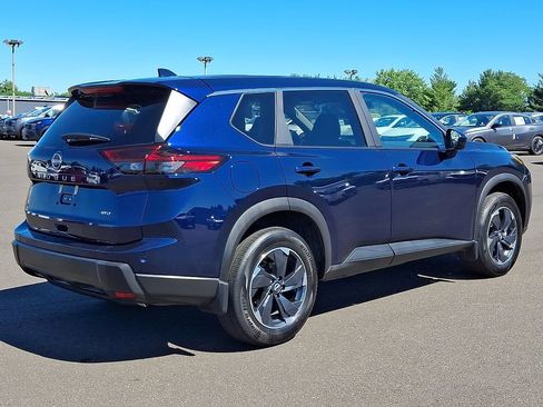 Certified 2026 Nissan Rogue SV AWD/4WD image 6