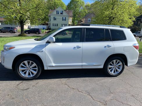 Used 2013 Toyota Highlander Limited AWD/4WD image 9