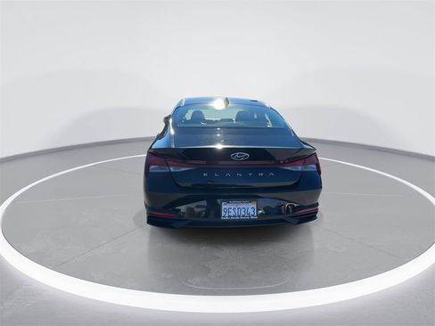 Used 2023 Hyundai Elantra SEL w/ Convenience Package image 12