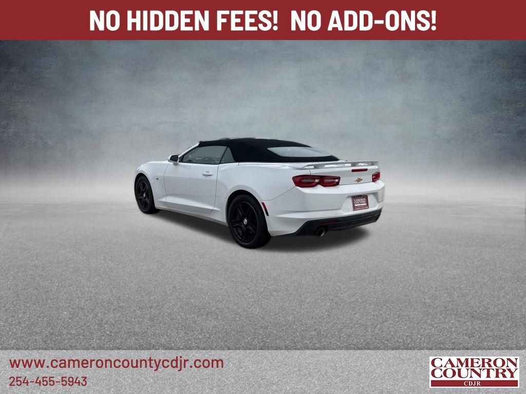 Used 2023 Chevrolet Camaro LT RWD image 9