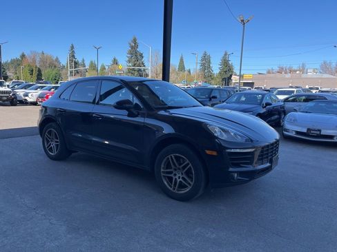 Used 2017 Porsche Macan image 1
