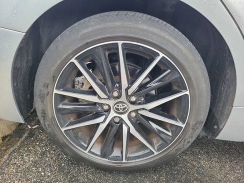 Used 2024 Toyota Camry SE FWD image 4