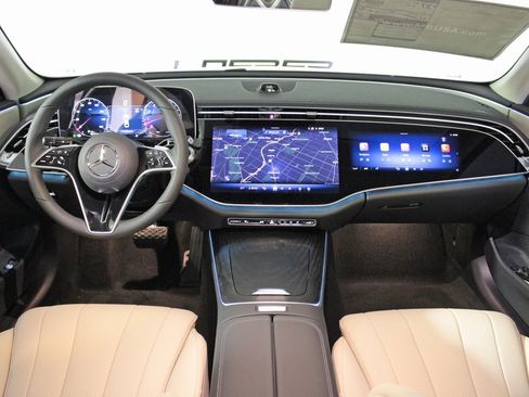 New 2026 Mercedes-Benz E 350 4MATIC Sedan image 15