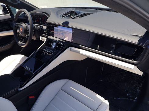 New 2026 Porsche Panamera GTS AWD/4WD image 25