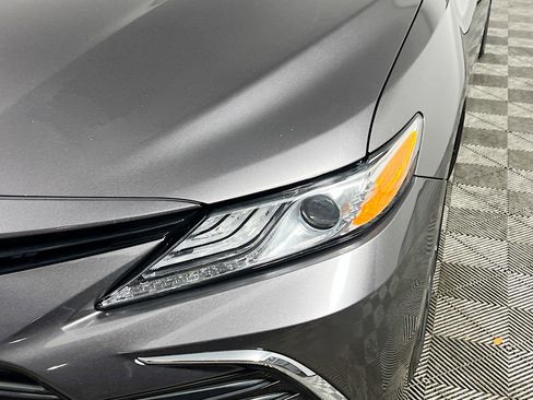 Used 2021 Toyota Camry XLE image 12