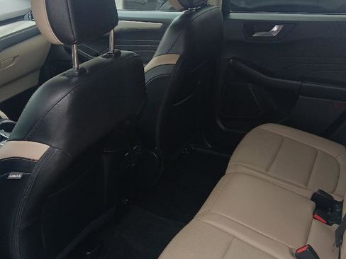 Used 2021 Ford Escape SEL image 6