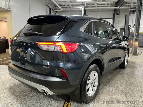 Used 2022 Ford Escape SE w/ Convenience Package image 3