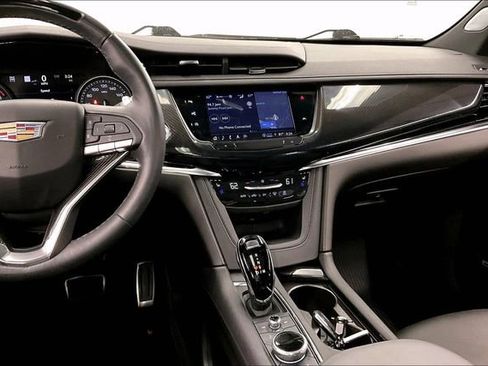 Used 2023 Cadillac XT6 Sport w/ Technology Package AWD/4WD image 7