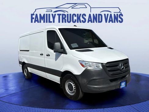 Used 2022 Mercedes-Benz Sprinter 1500 image 7