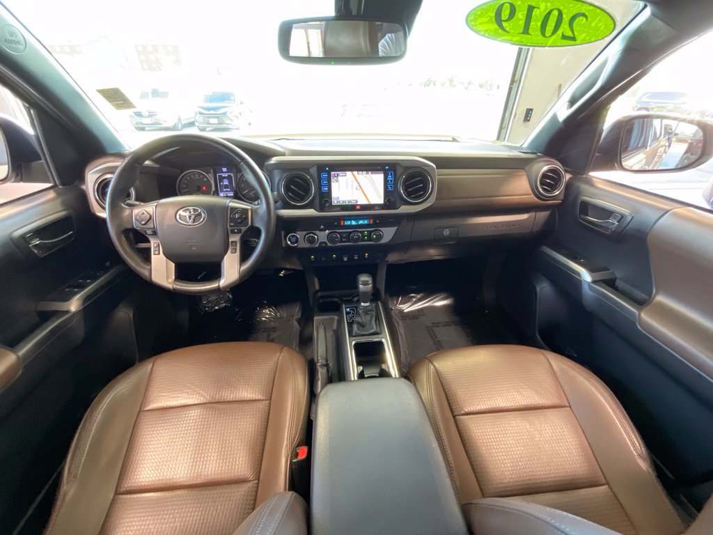 Used 2019 Toyota Tacoma Limited AWD/4WD image 8
