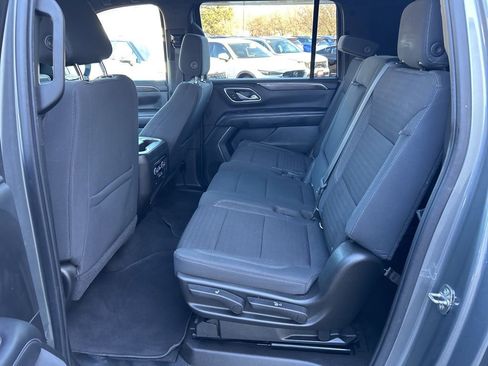 Used 2021 Chevrolet Suburban LS image 16