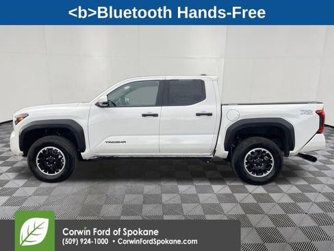 Used 2025 Toyota Tacoma TRD Off-Road image 10