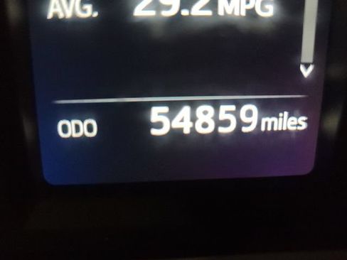 Used 2018 Toyota RAV4 XLE AWD/4WD image 26