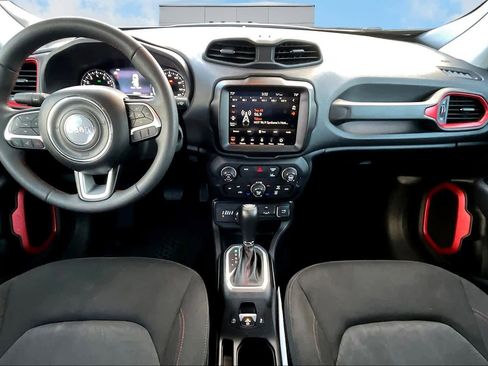 Used 2023 Jeep Renegade Trailhawk image 10