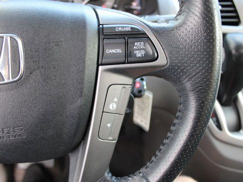 Used 2012 Honda Odyssey Touring Elite image 26