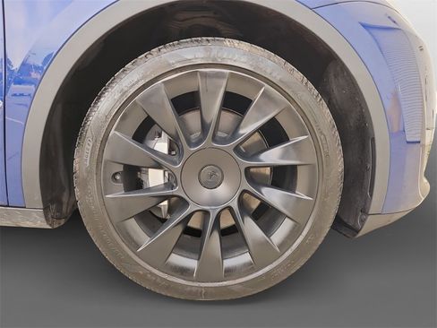 Used 2020 Tesla Model Y Long Range image 16