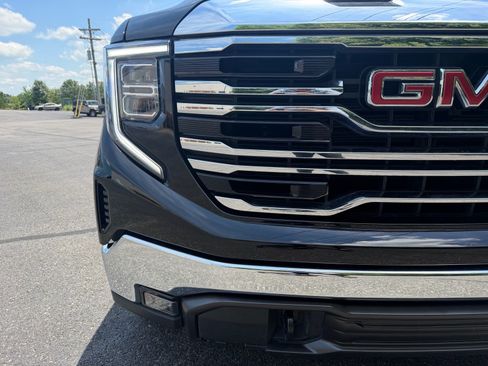 Used 2025 GMC Sierra 1500 SLT AWD/4WD image 5