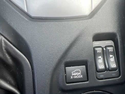 Used 2020 Subaru Crosstrek 2.0i Premium AWD/4WD image 6